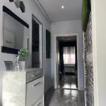 Kitty Downtown דירה *