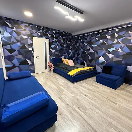 Kitty Downtown * Debrecín