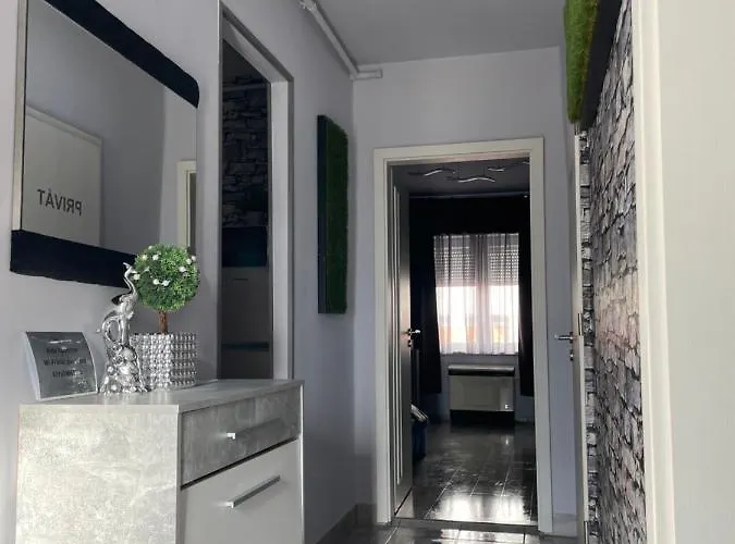 Kitty Downtown Apartman *